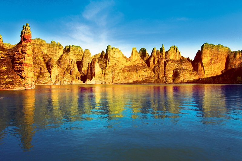 萬笏朝天-楊敦?cái)z 原圖_副本.jpg